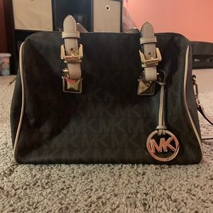 MICHAEL KORS